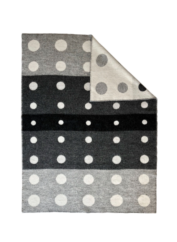 FJARSKI - Icelandic Wool Blanket