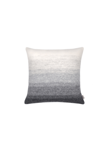 TÓNAR - Blanket and Cushion Cover Bundle